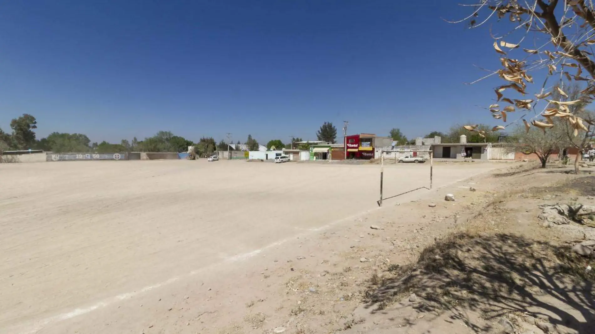 El gobierno municipal proyecta etiquetar recursos y aplicarlos en por lo menos siete campos de futbol de comunidades. Foto César Ortiz